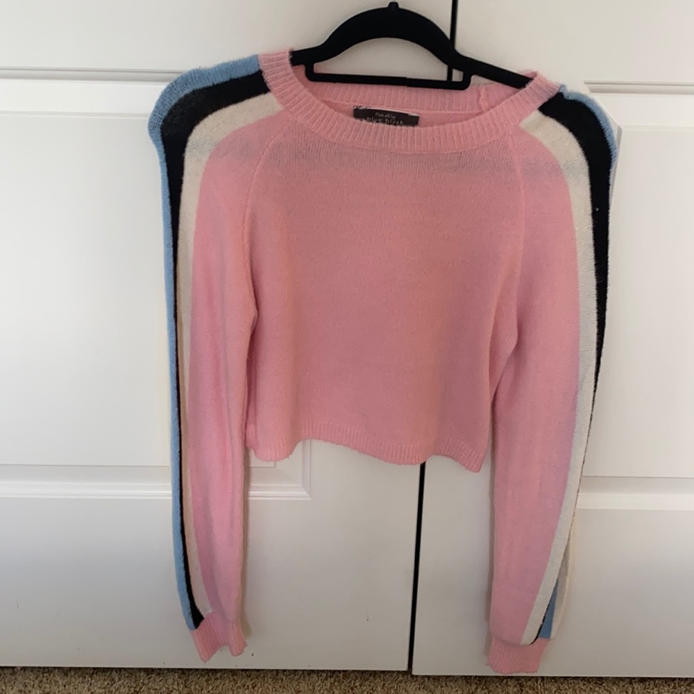 Pink knit crop top
